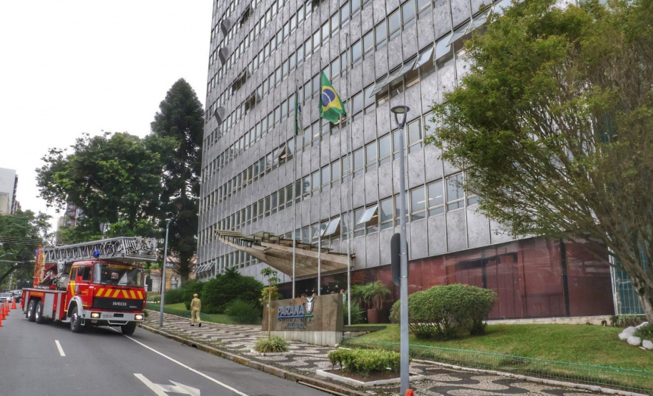 SESP realiza 1º simulado geral de abandono na sede em parceria com o Corpo de Bombeiros