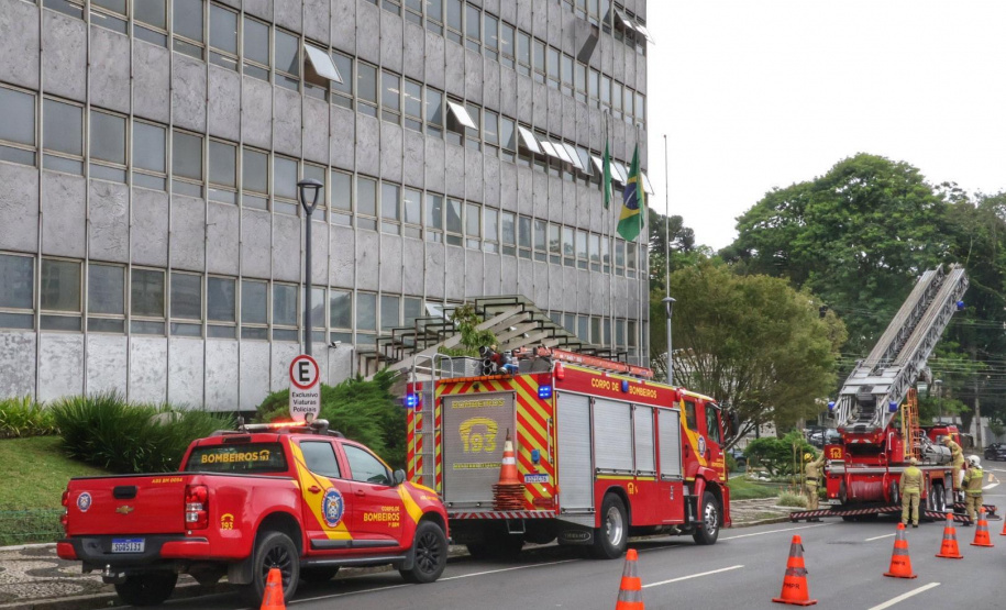 SESP realiza 1º simulado geral de abandono na sede em parceria com o Corpo de Bombeiros