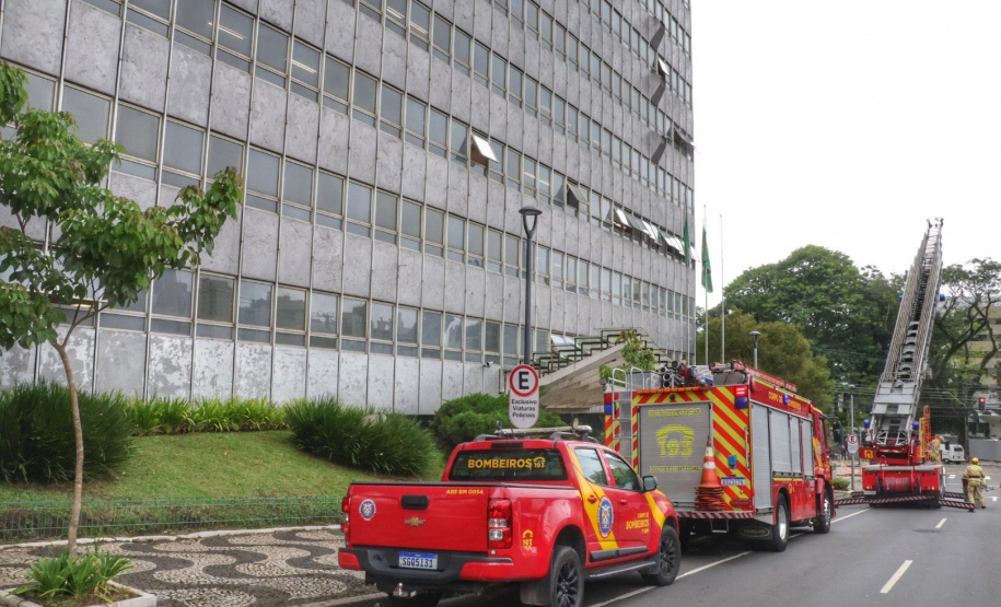 SESP realiza 1º simulado geral de abandono na sede em parceria com o Corpo de Bombeiros