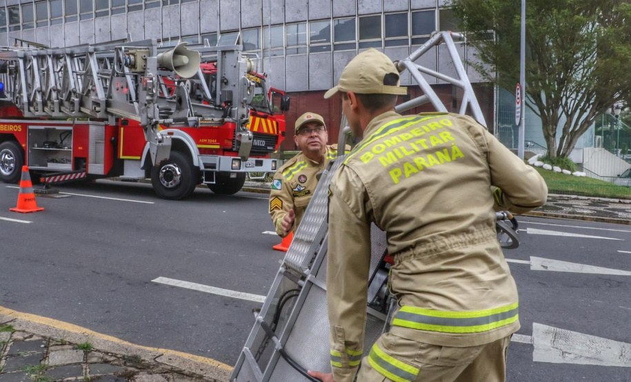 SESP realiza 1º simulado geral de abandono na sede em parceria com o Corpo de Bombeiros