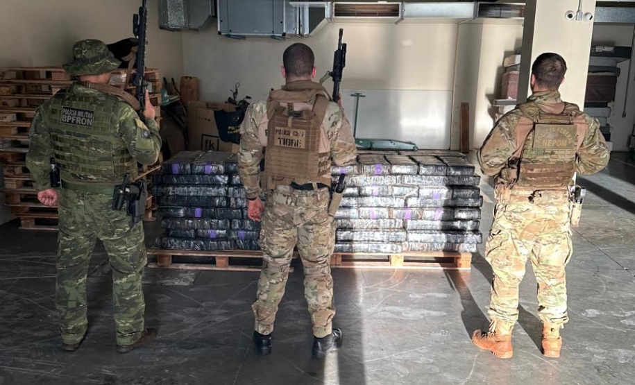 PMPR apreende uma tonelada de maconha na região de Guaíra