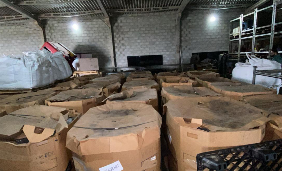 PCPR prende três pessoas e recupera 37 toneladas de fertilizantes em Campo Largo