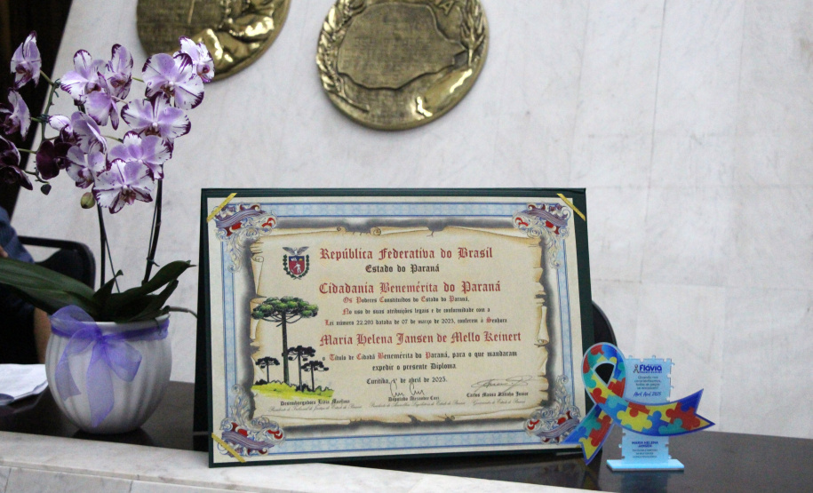 PMPR é homenageada na Assembleia Legislativa do Paraná pelo trabalho voltado às pessoas com TEA