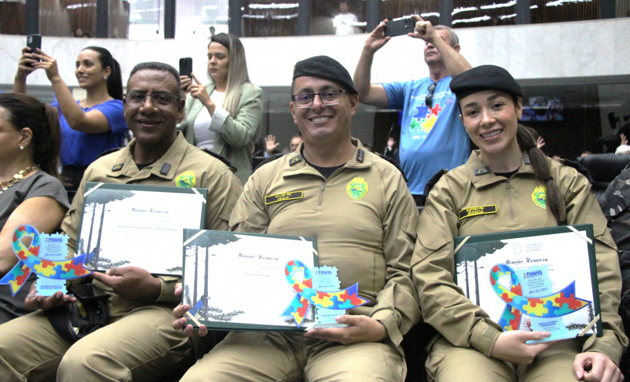 PMPR é homenageada na Assembleia Legislativa do Paraná pelo trabalho voltado às pessoas com TEA