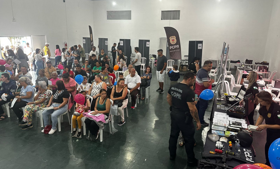 PCPR na Comunidade leva serviços de polícia judiciária para população de Apucarana