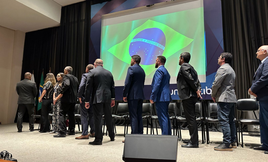 PCPR homenageia 127 servidores com medalhas de Serviço Policial em Curitiba