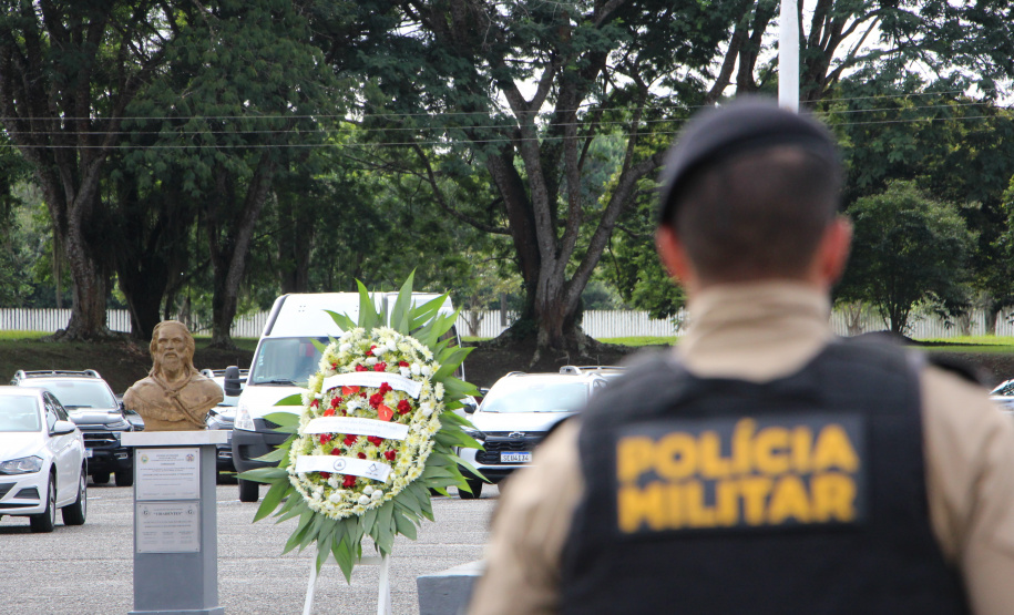 Polícia Militar do Paraná realiza solenidade alusiva a Tiradentes na Academia do Guatupê