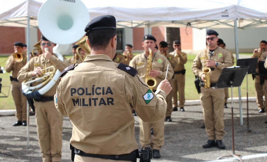 Polícia Militar do Paraná realiza solenidade alusiva a Tiradentes na Academia do Guatupê