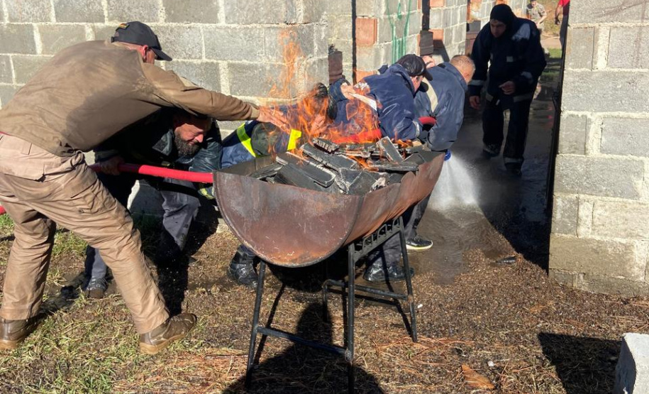 Polícia Penal do Paraná elabora novo protocolo para combate a incêndio nas unidades prisionais