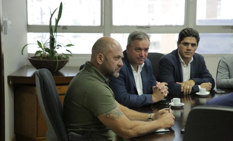 Secretário Hudson recebe o prefeito de Apucarana, Rodolfo Mota