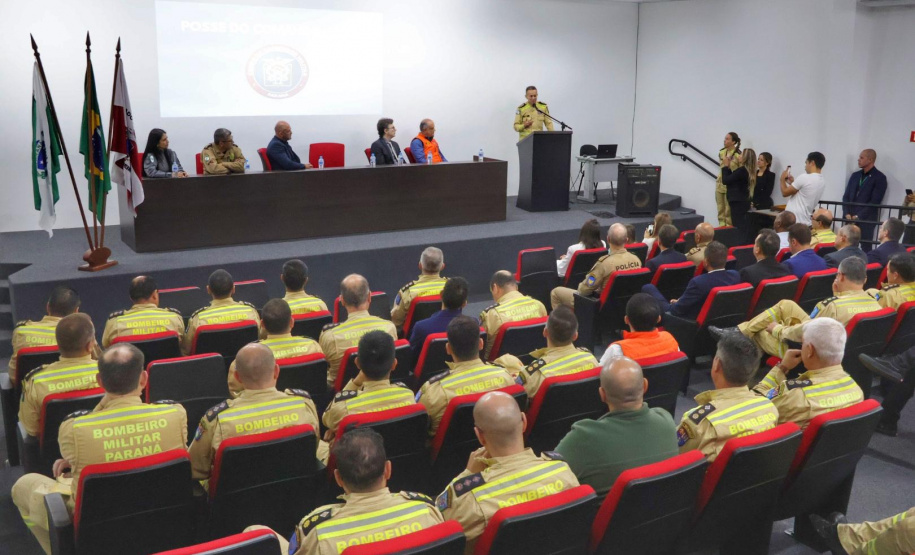 Coronel Hiller é o novo comandante-geral do CBMPR