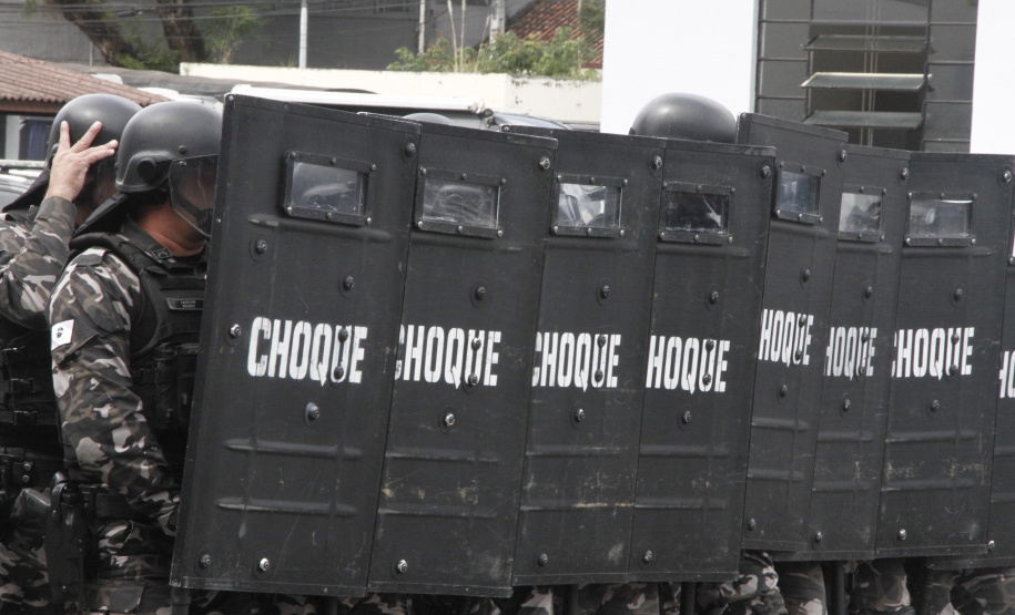 Sesp promove visita de servidores à sede da PMPR