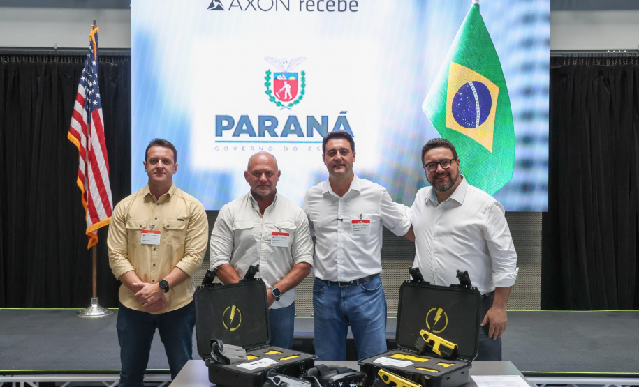 Governador anuncia compra de 2 mil armas não letais de gigante global que fornece para o FBI