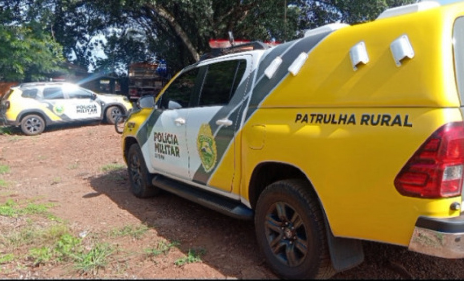 A Polícia Militar do Paraná (PMPR), por meio de uma equipe da Patrulha Rural do 32º Batalhão de Polícia Militar (BPM), apreendeu, nessa última quarta-feira (23), uma carga ilegal de cigarros na cidade de Doutor Camargo, região noroeste do estado. A operação gerou um prejuízo estimado em R$1,420 mi para os contrabandistas.