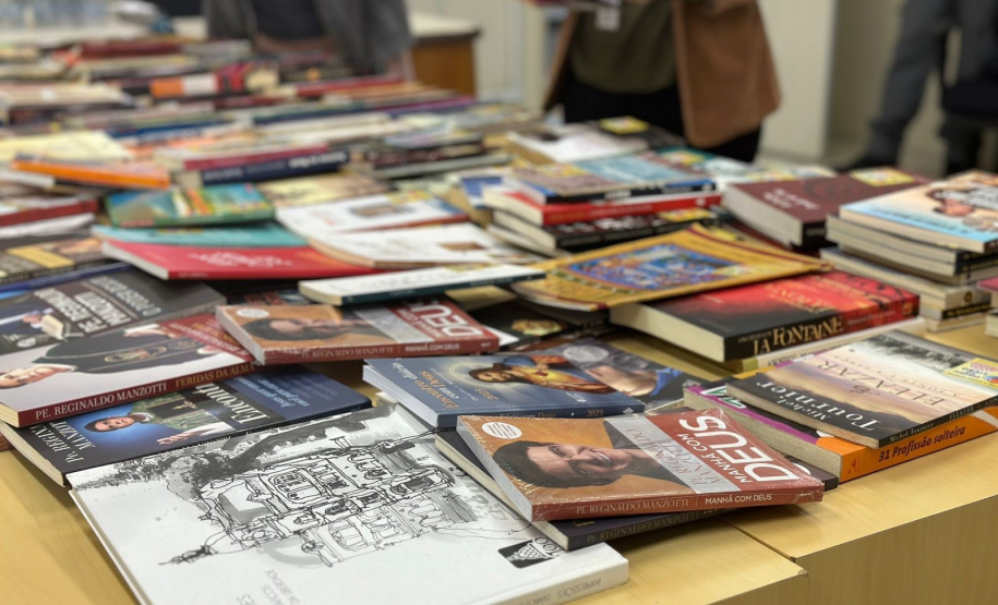 Projeto Viagem do Livro atinge 2.400 livros com doação à Cadeia Pública de Paranacity