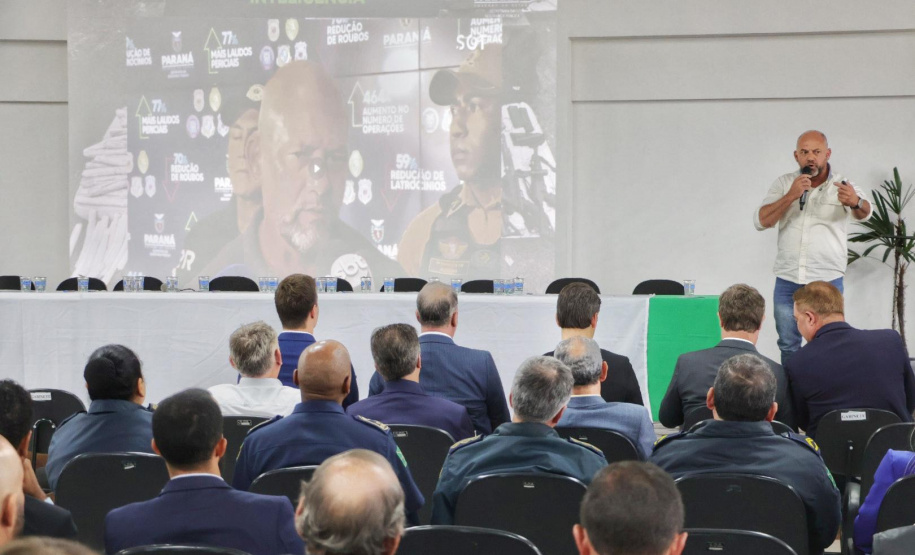 Secretário Hudson participa de reunião da ASSOMEC em Colombo