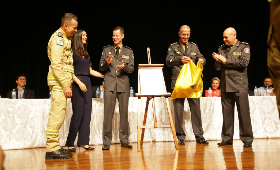 CBMPR realiza troca de comando do 2°CRBM e do 3°BBM de Londrina