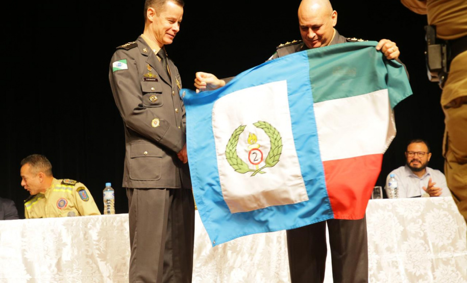 CBMPR realiza troca de comando do 2°CRBM e do 3°BBM de Londrina