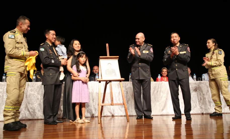 CBMPR realiza troca de comando do 2°CRBM e do 3°BBM de Londrina