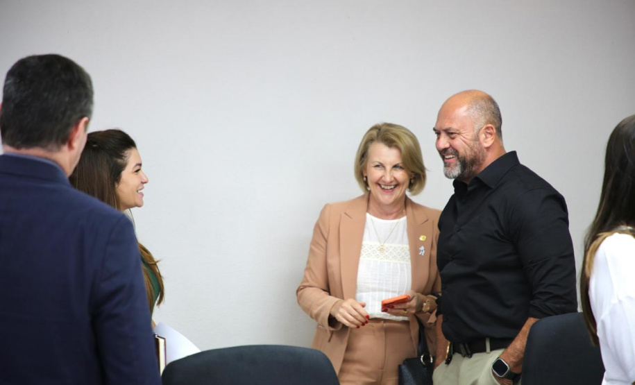 Secretário Hudson recebe deputada estadual Márcia Huçulak e prefeita de Pinhais Rosa Maria
