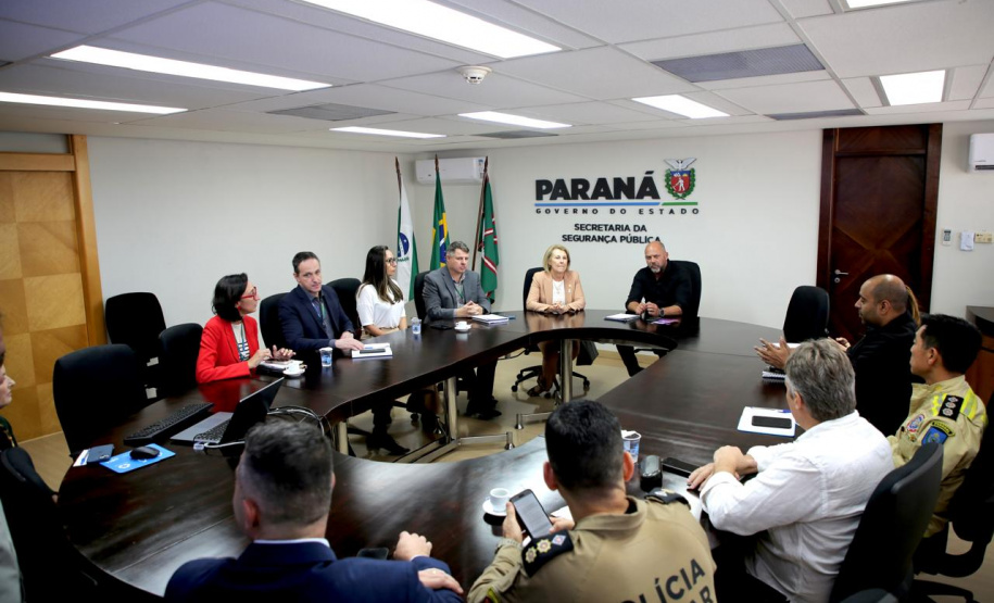 Secretário Hudson recebe deputada estadual Márcia Huçulak e prefeita de Pinhais Rosa Maria