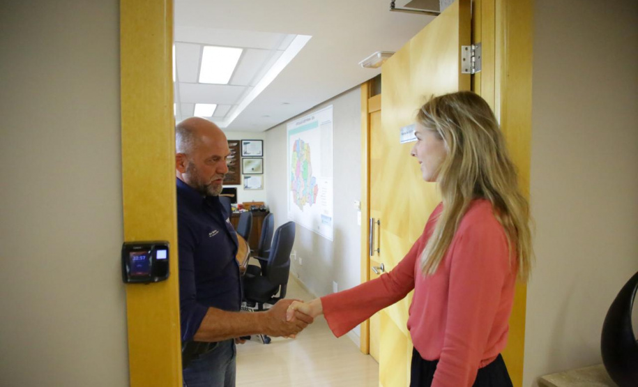 Secretário Hudson recebe a deputada federal Luisa Canziani