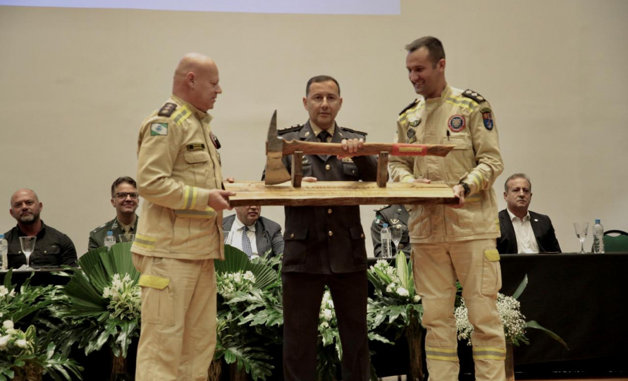 CBMPR Inaugura 5º CRBM e Passagem de comando do 2º BBM, em Ponta Grossa