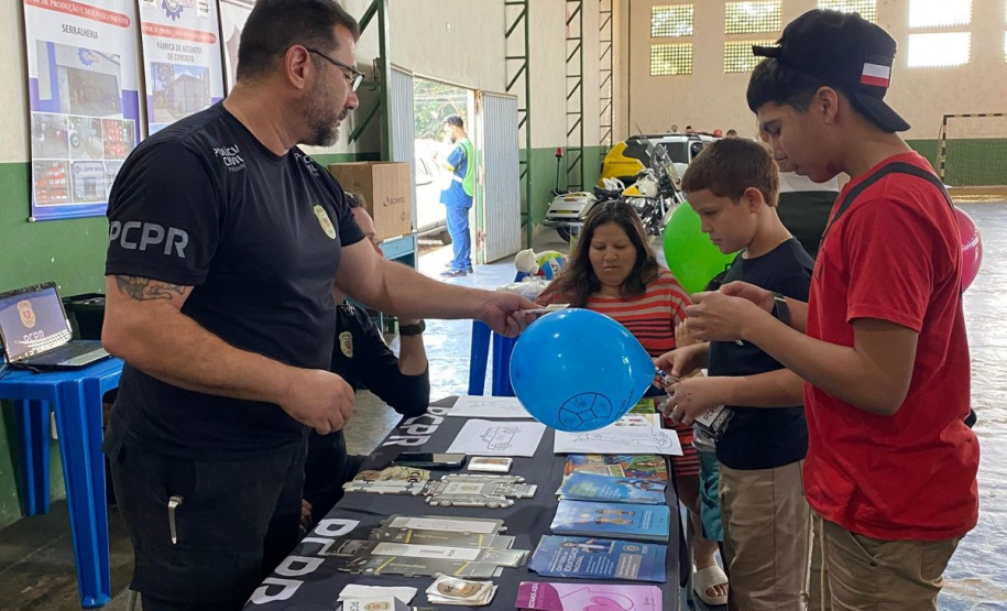 PCPR atende 2 mil pessoas em feira cidadã em Francisco Alves e Curitiba