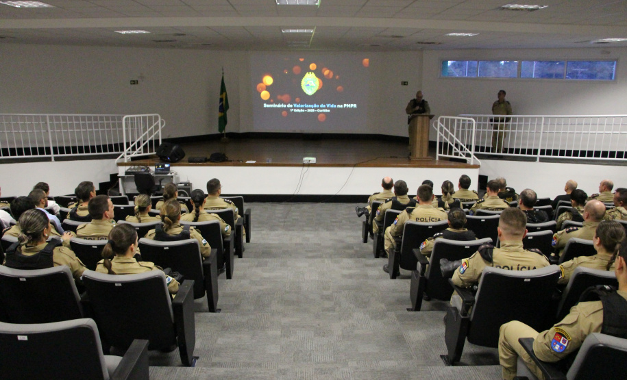 PMPR promove Seminário de Valorização da Vida e Saúde Mental para policiais militares em Curitiba