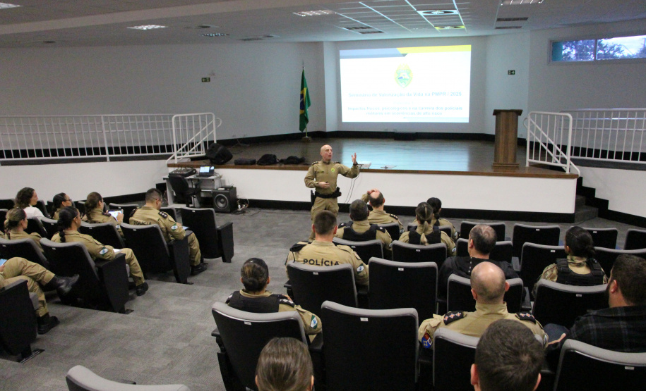 PMPR promove Seminário de Valorização da Vida e Saúde Mental para policiais militares em Curitiba