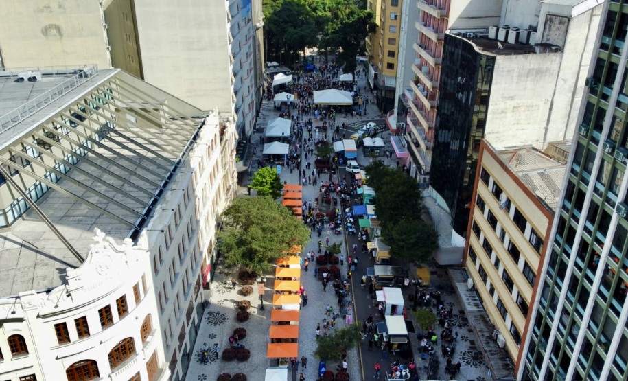 PCPR realiza ação de educação para o trânsito durante evento da prefeitura em Curitiba