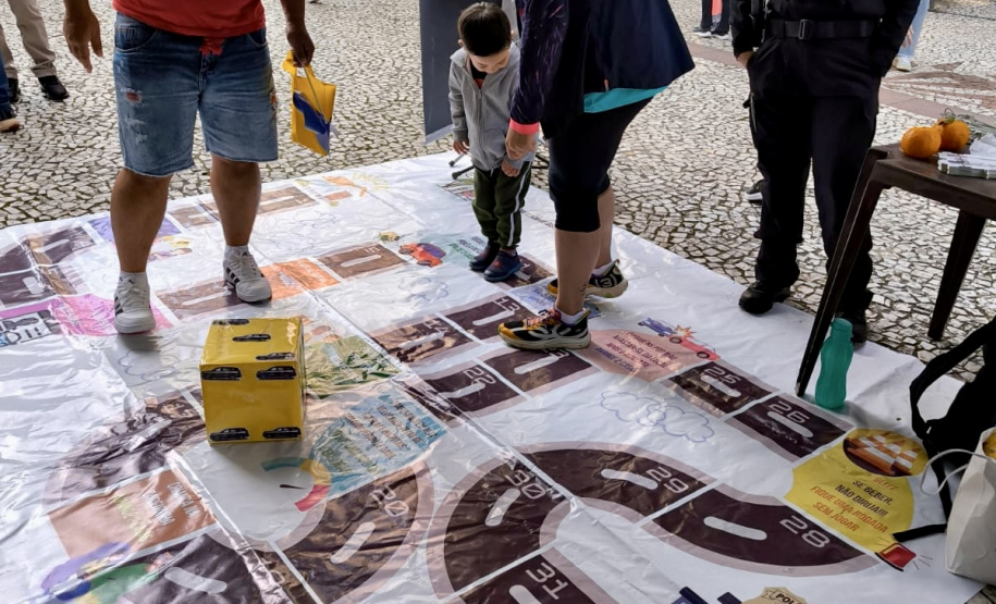 PCPR realiza ação de educação para o trânsito durante evento da prefeitura em Curitiba