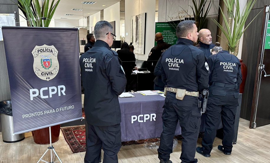 PCPR homenageia 127 servidores com Medalhas de Serviço Policial em Maringá
