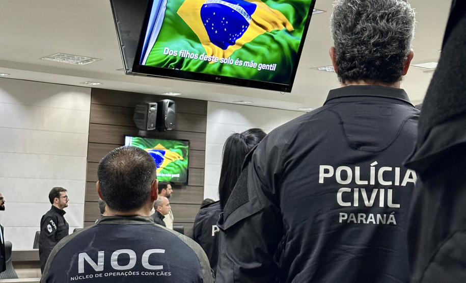 PCPR homenageia 127 servidores com Medalhas de Serviço Policial em Maringá