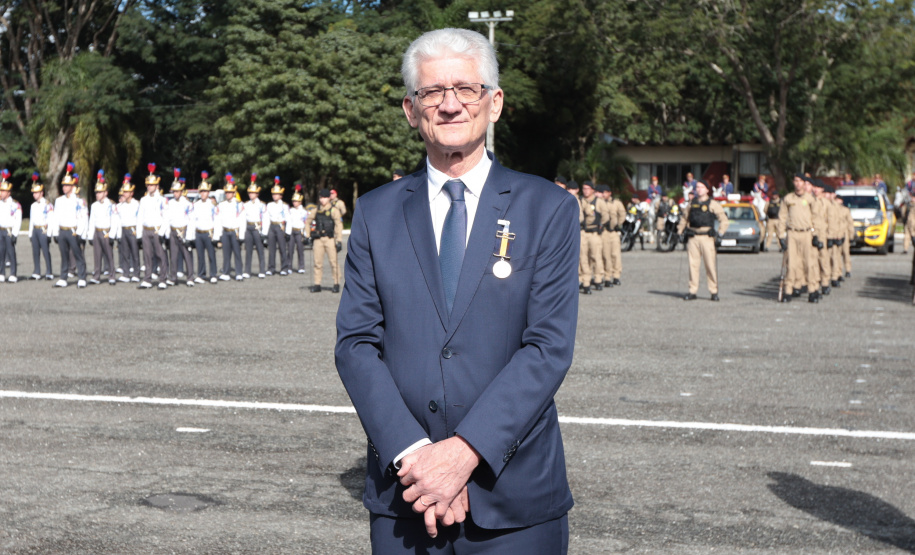Medalha Coronel Sarmento: secretários e autoridades recebem honraria da PMPR
