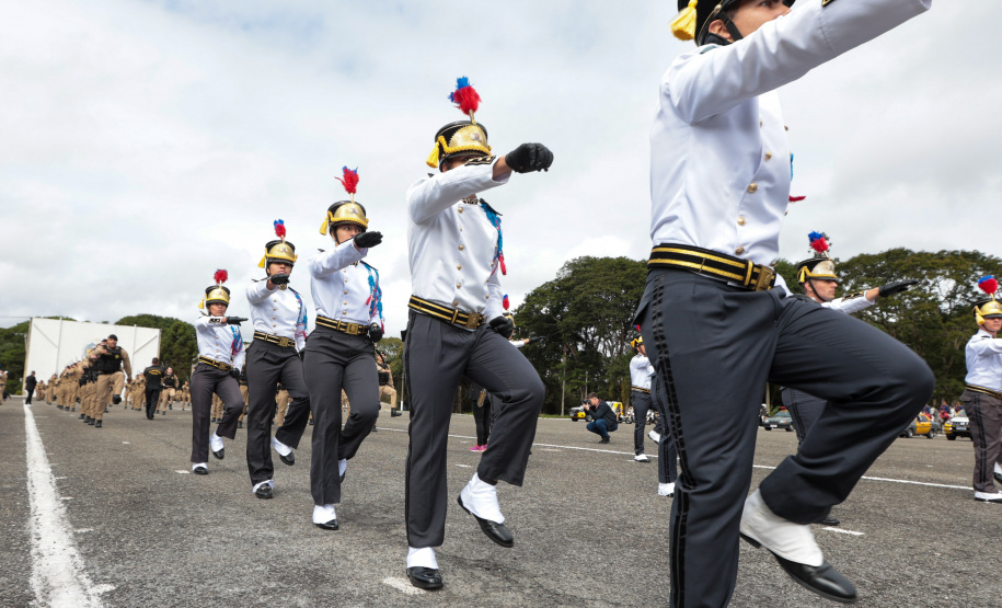 Medalha Coronel Sarmento: secretários e autoridades recebem honraria da PMPR