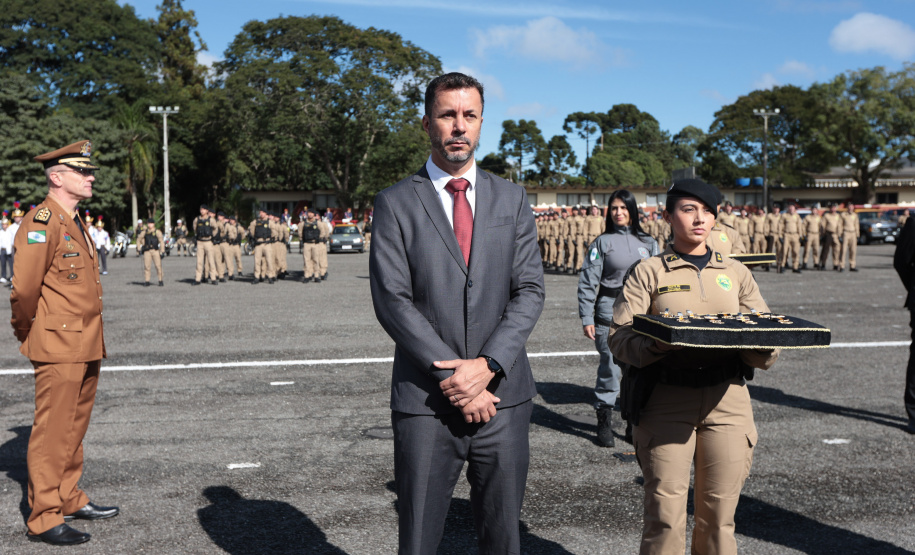 Medalha Coronel Sarmento: secretários e autoridades recebem honraria da PMPR