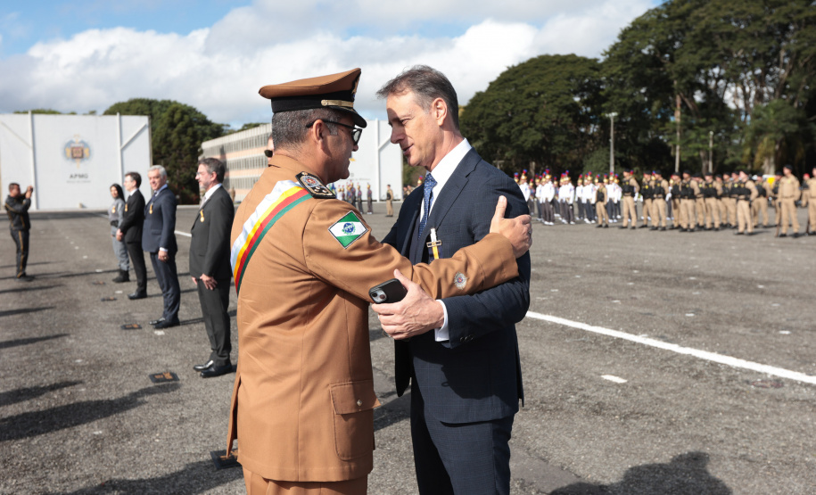 Medalha Coronel Sarmento: secretários e autoridades recebem honraria da PMPR