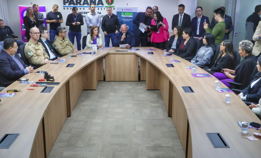 Paraná lança projeto pioneiro para aumentar monitoramento de acusados de violência doméstica