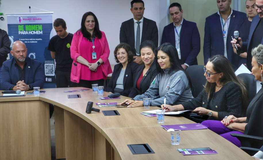 Paraná lança projeto pioneiro para aumentar monitoramento de acusados de violência doméstica