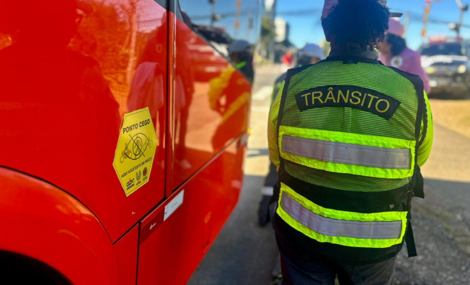 PCPR participa de blitz educativa em alusão ao Maio Amarelo na Capital