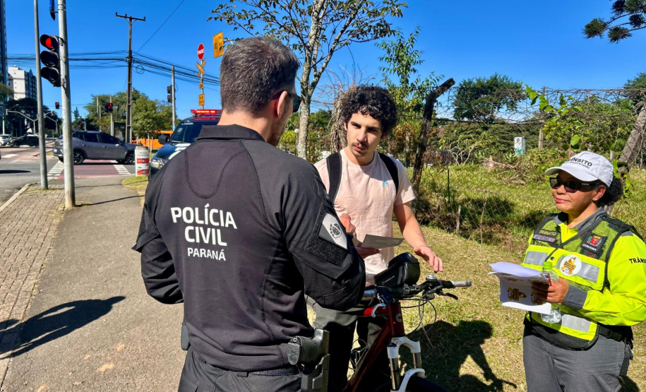 PCPR participa de blitz educativa em alusão ao Maio Amarelo na Capital