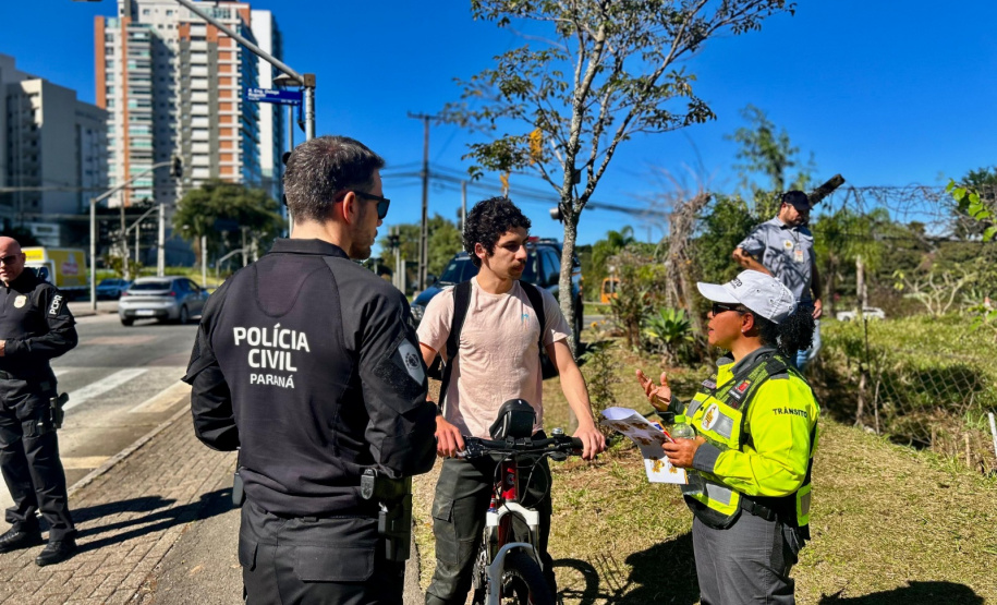 PCPR participa de blitz educativa em alusão ao Maio Amarelo na Capital
