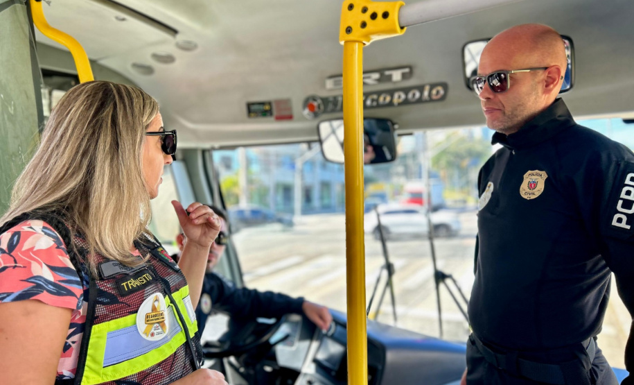 PCPR participa de blitz educativa em alusão ao Maio Amarelo na Capital