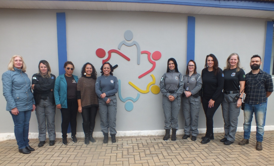 Mulheres privadas de liberdade doam cabelo para pacientes com câncer