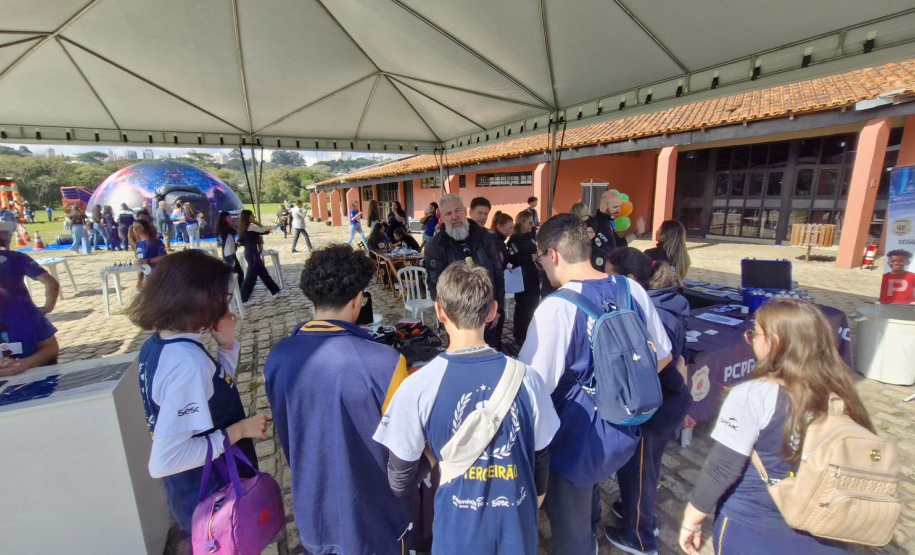 PCPR atende 2 mil pessoas em feira cidadã em Francisco Alves e Curitiba