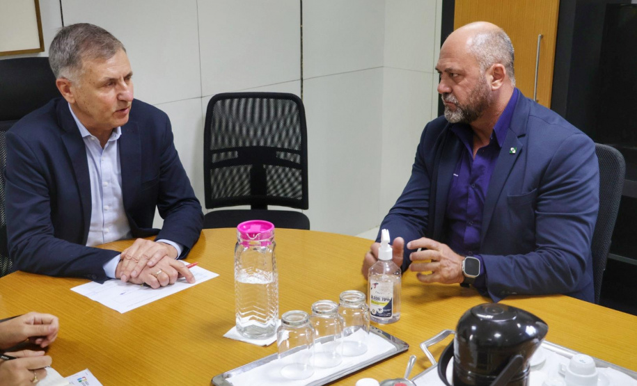 Secretário Hudson se reúne com secretário da Administração e da Previdência Luizão Goulart