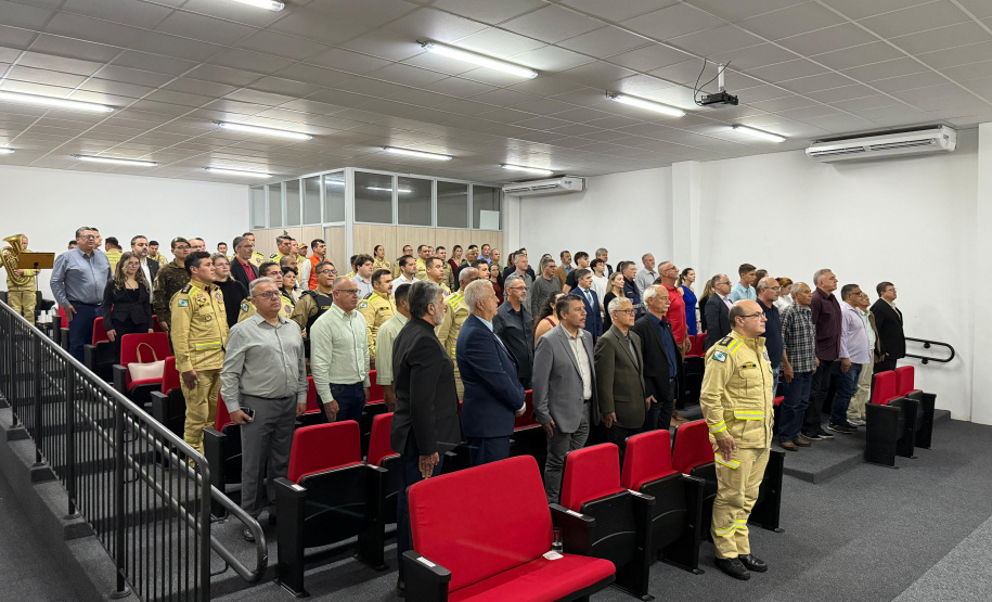 Siate comemora 35 anos com solenidade e entrega de medalhas