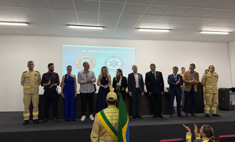 Siate comemora 35 anos com solenidade e entrega de medalhas