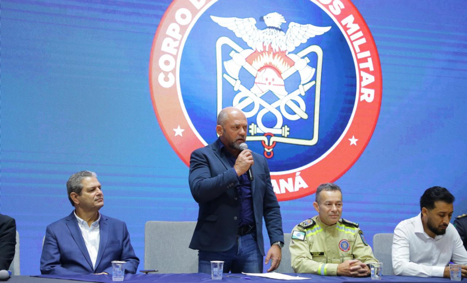 Corpo de Bombeiros promove solenidade de posse do 4° CRBM e troca de comando do 5° BBM de Maringá